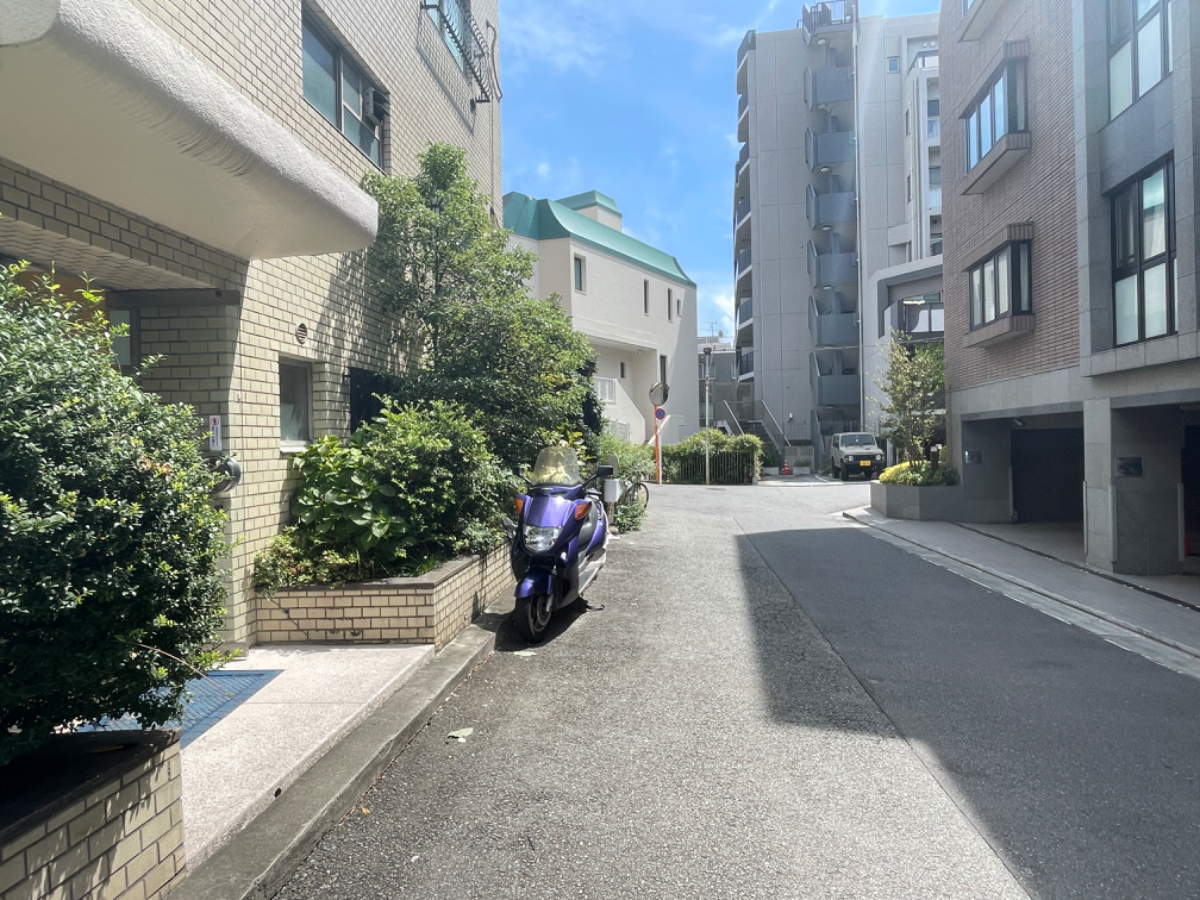v20241120174114/fresh/building/J00100357030_2