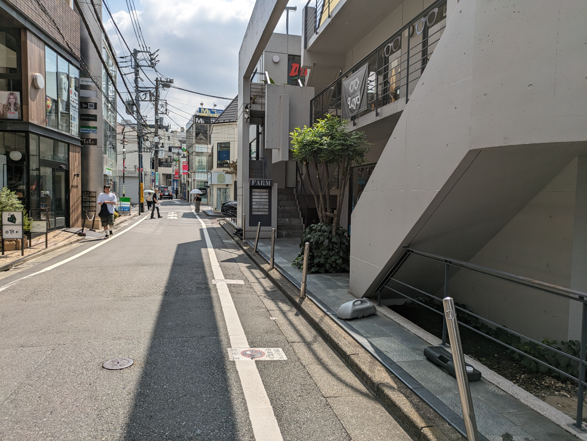 v20241120174114/fresh/building/J00100364492_14
