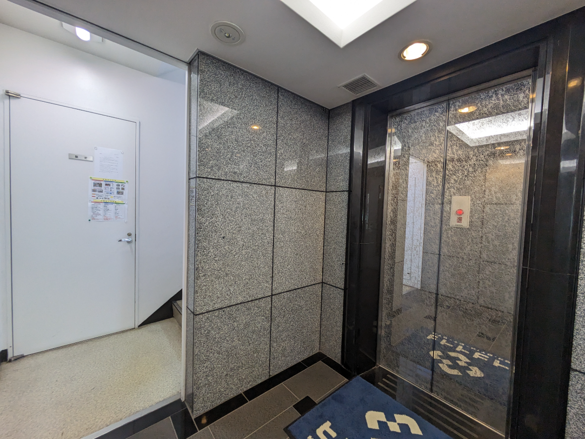 v20241120174114/fresh/building/J00100365814_6