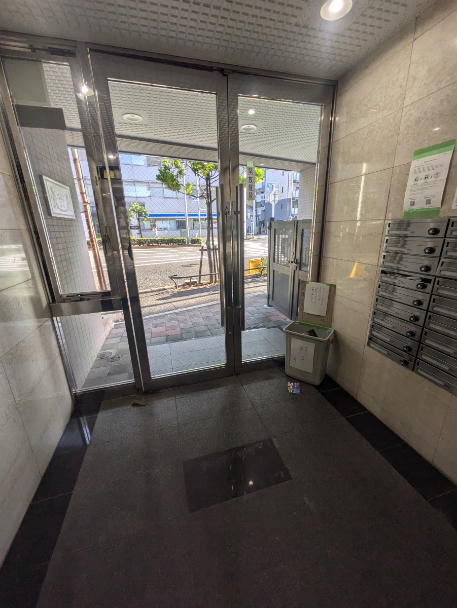 v20241120174114/fresh/building/J00100366558_8