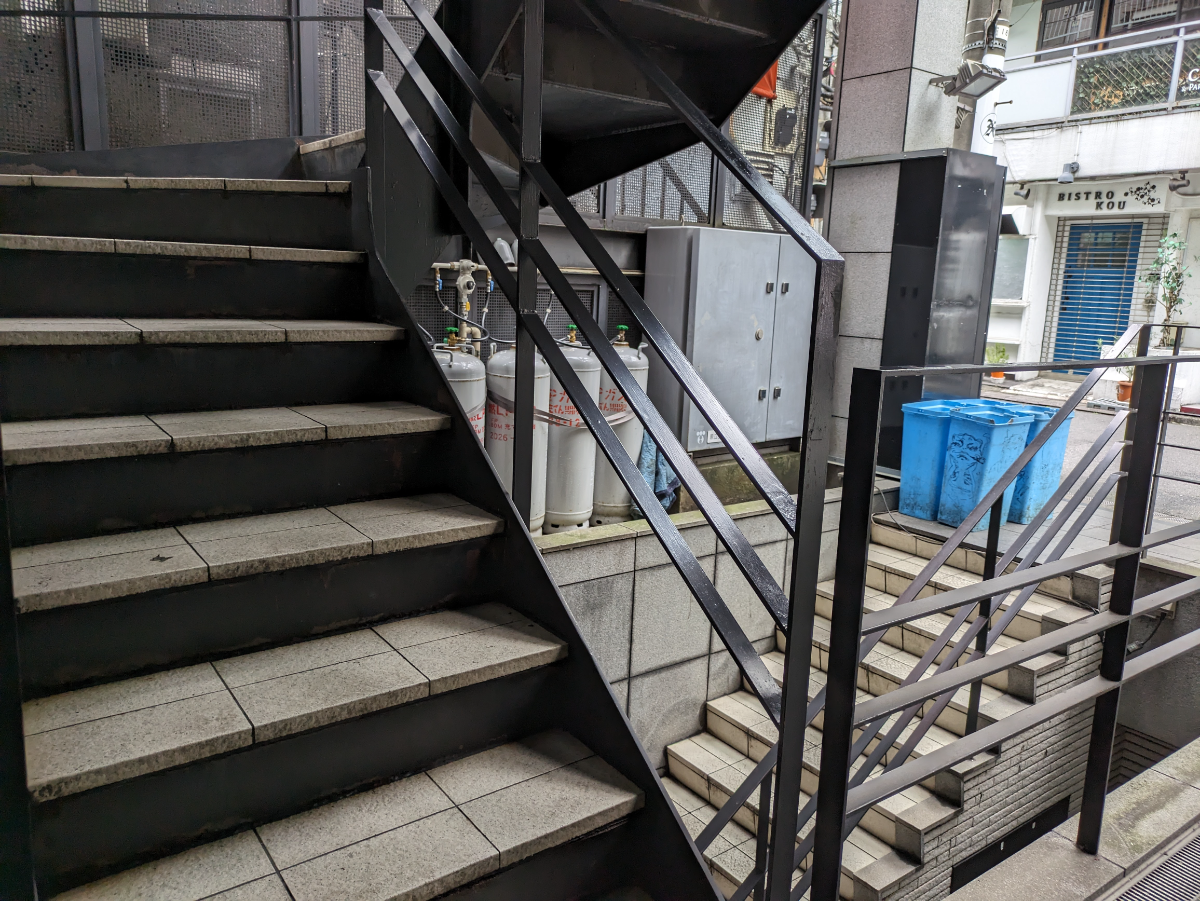 v20241120174114/fresh/building/J00100367696_10