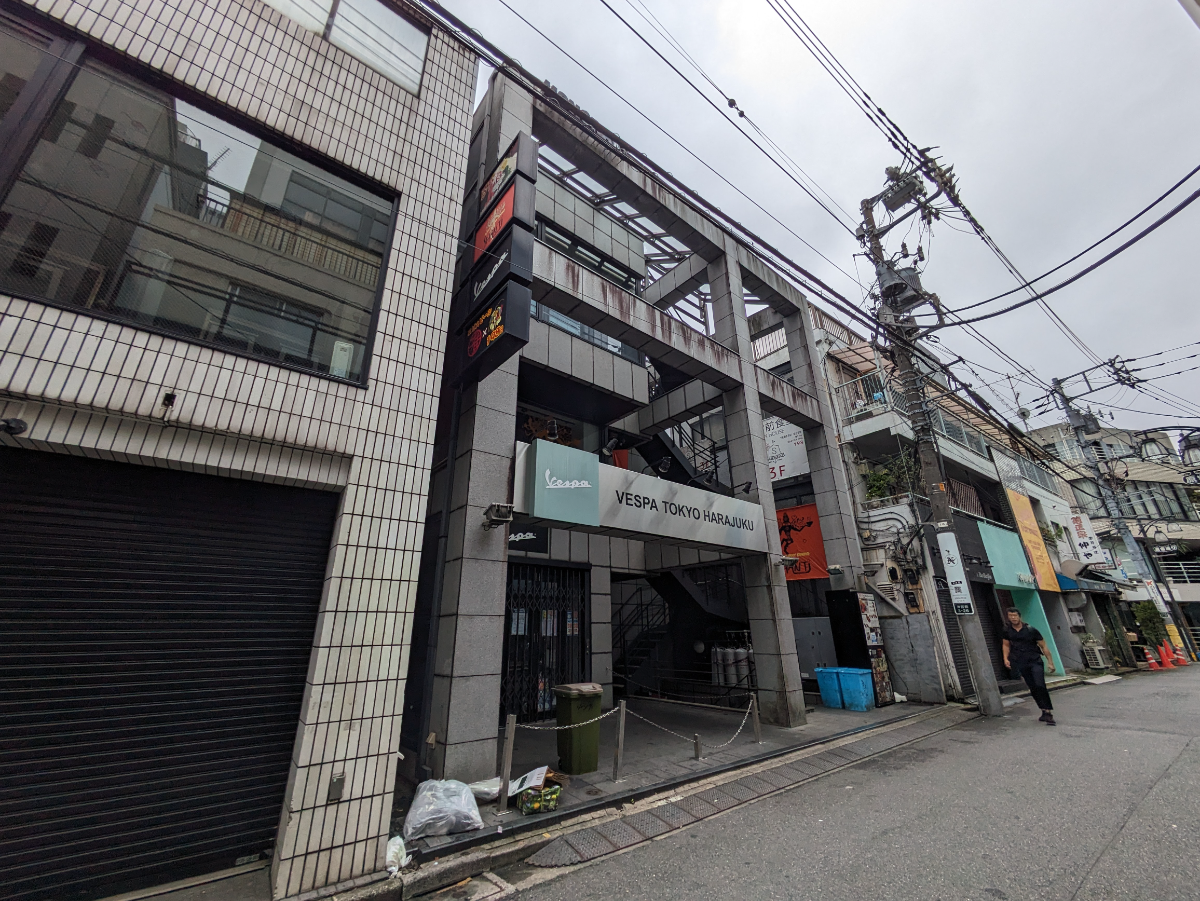 v20241120174114/fresh/building/J00100367696_5