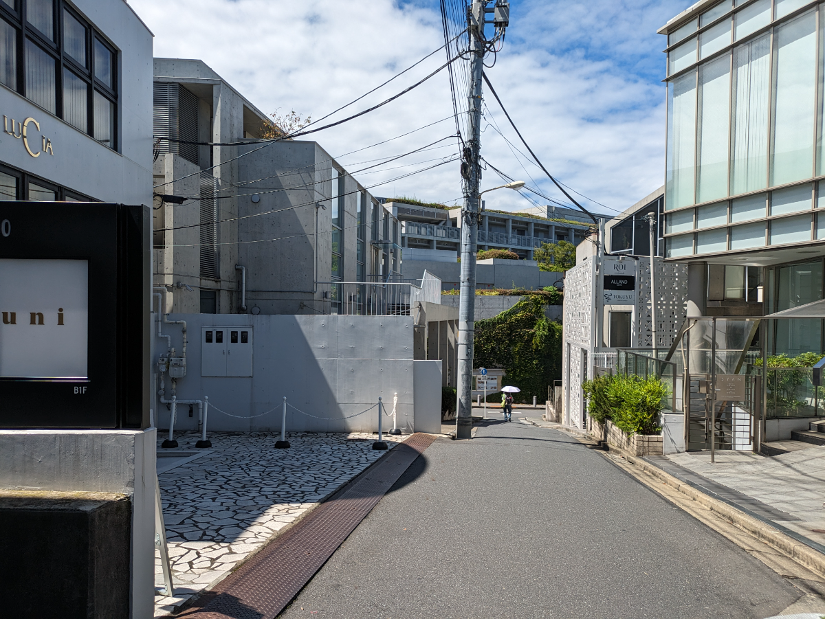 v20241120174114/fresh/building/J00100368480_10