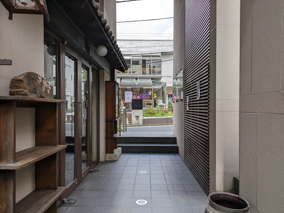v20241120174114/fresh/building/J00100369732_10
