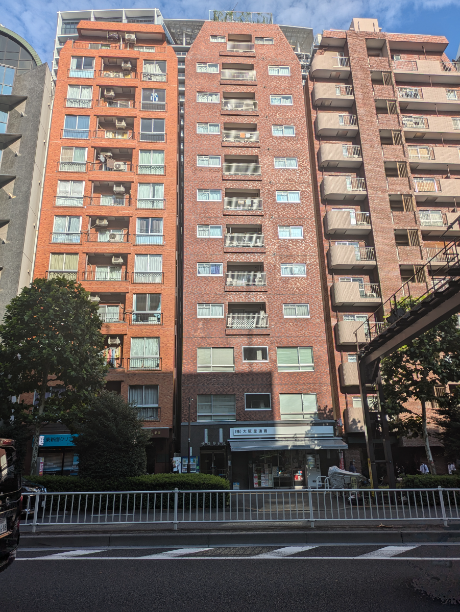v20241120174114/fresh/building/J00100369868_1