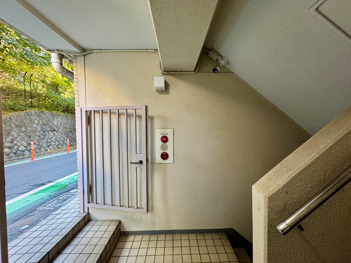 v20241125174106/fresh/building/J00100358287_12