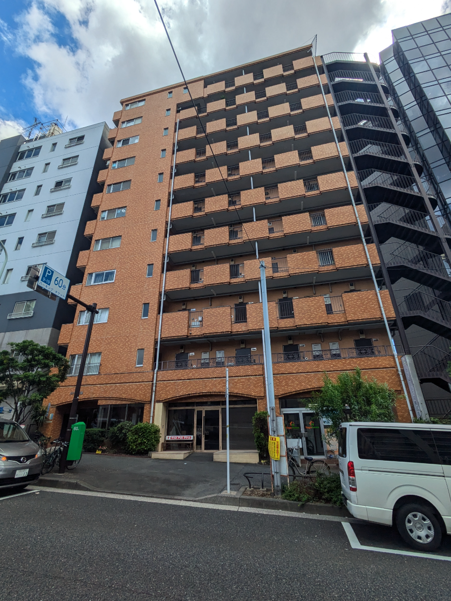 v20241128174054/fresh/building/J00100356851_11