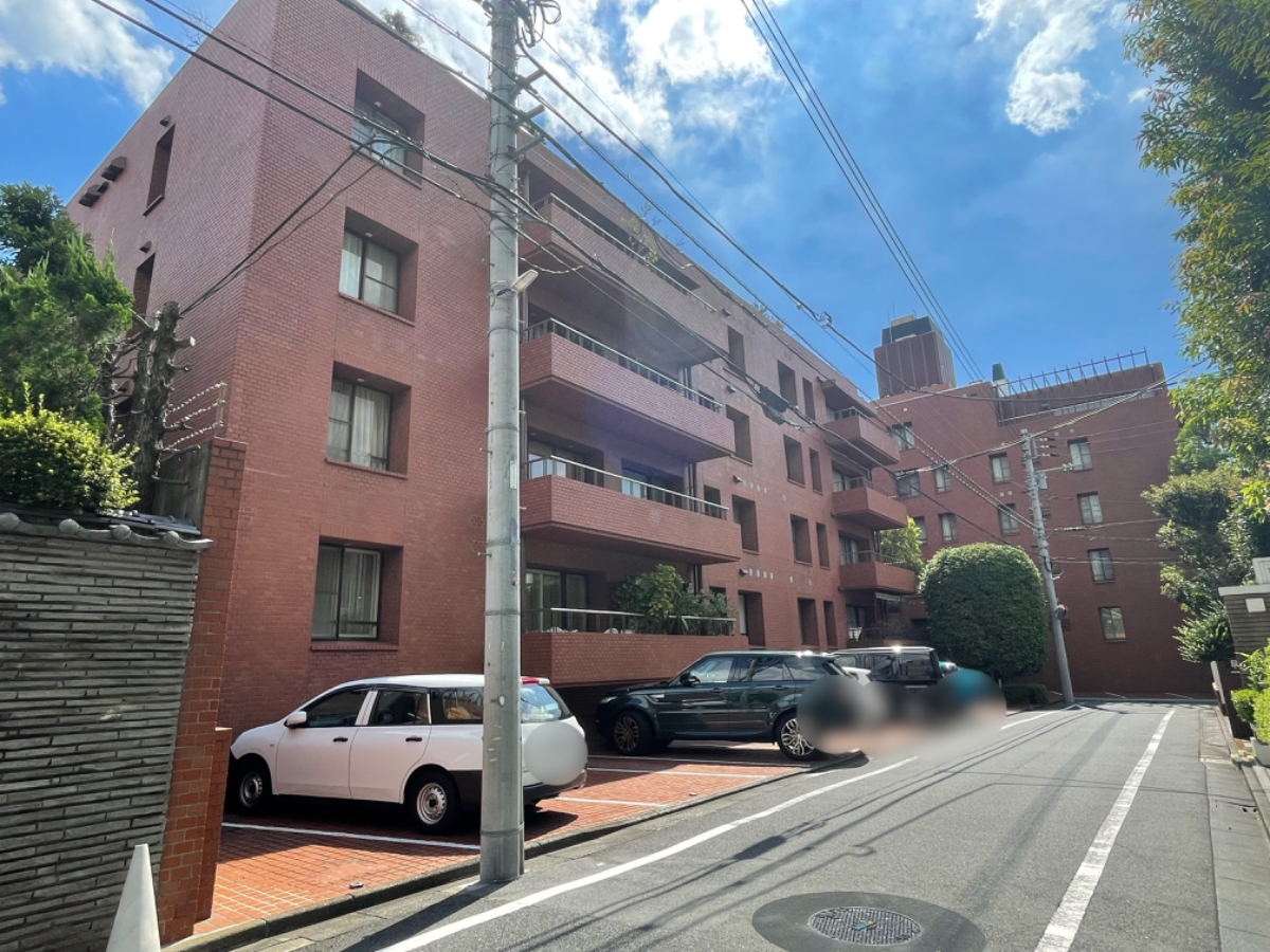 v20241206174107/fresh/building/J00100369152_1