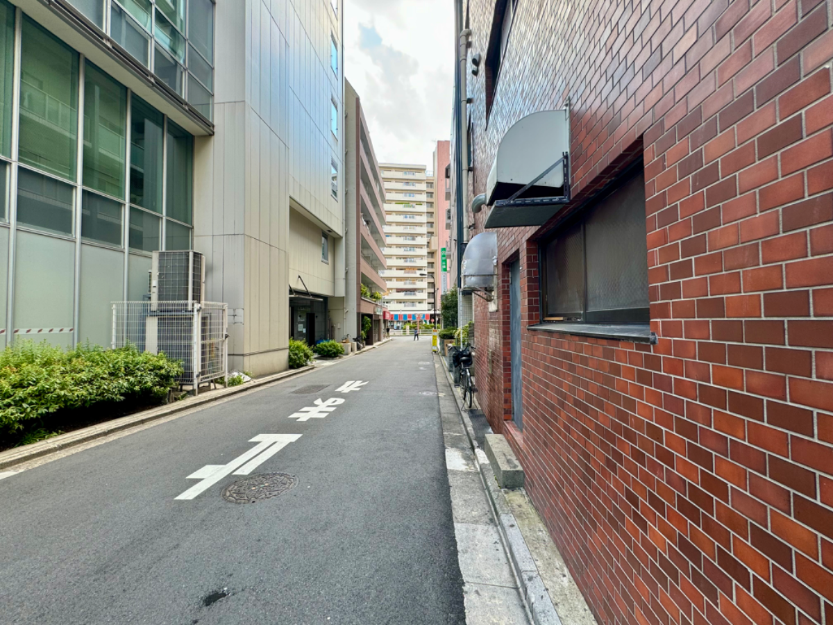v20241222174037/fresh/building/J00100359949_14