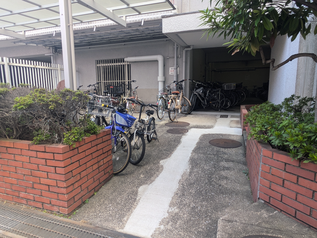 v20241223174118/fresh/building/J00100356764_11