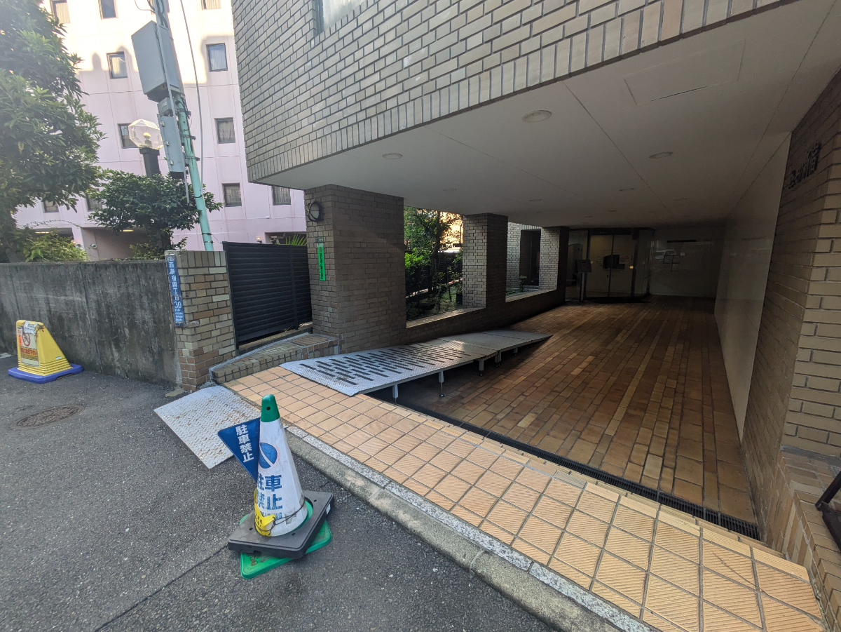 v20241223174118/fresh/building/J00100361372_10