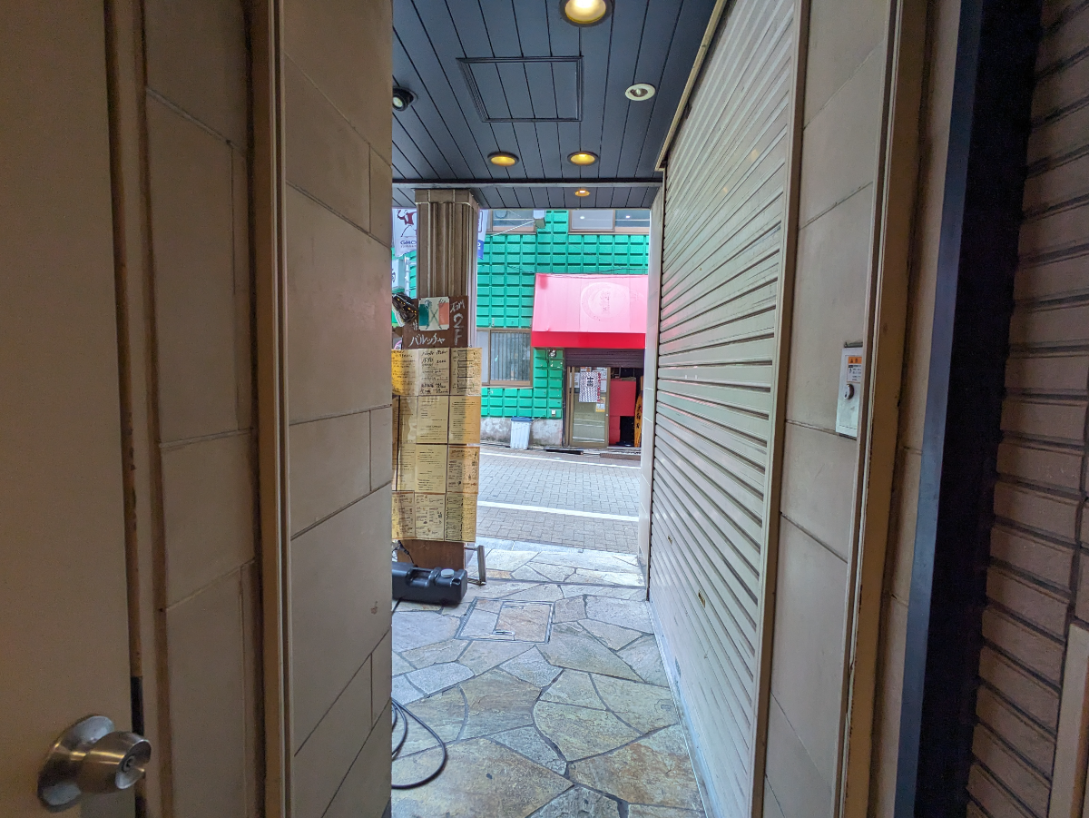 v20250103174032/fresh/building/J00100365021_12