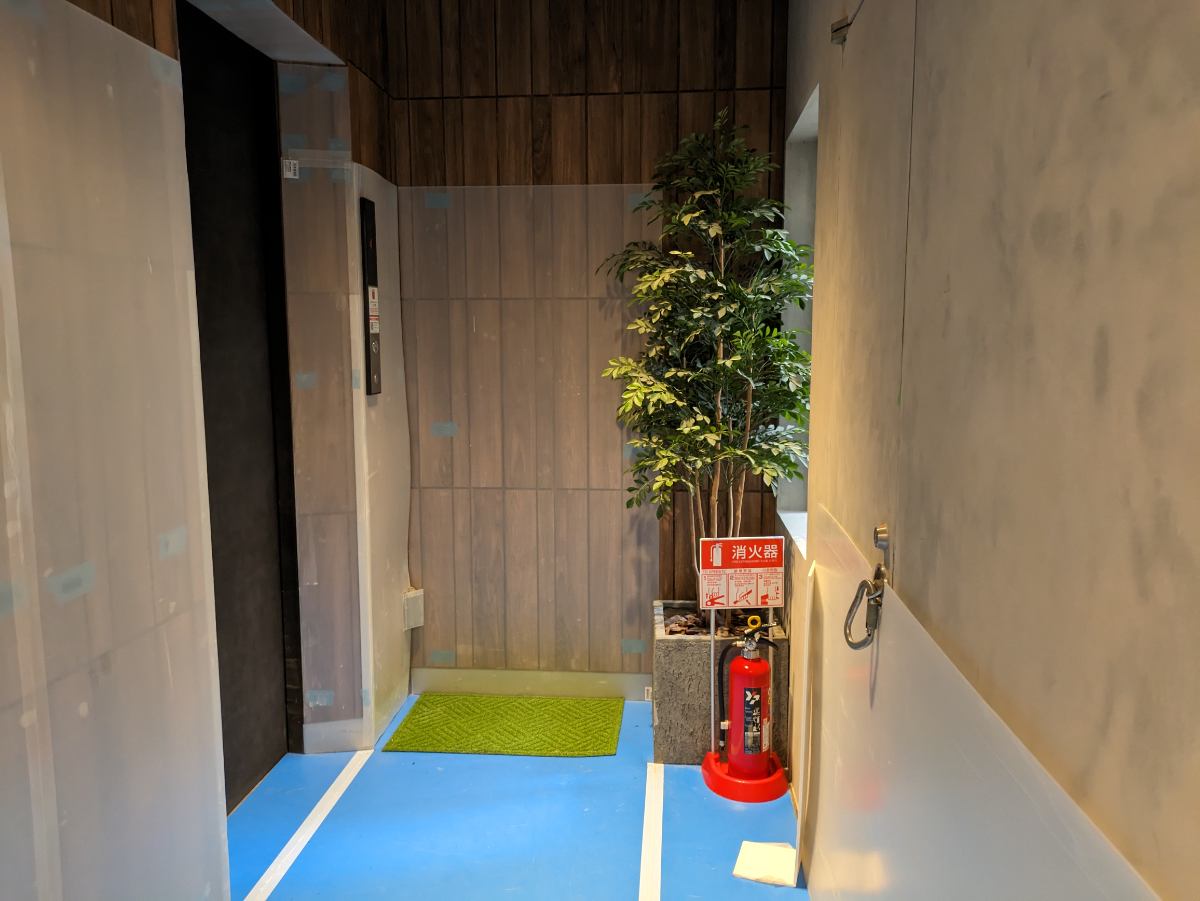 v20250105174028/fresh/building/J00100444382_23