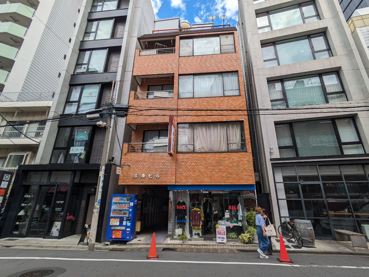 v20250113174038/fresh/building/J00100363302_1