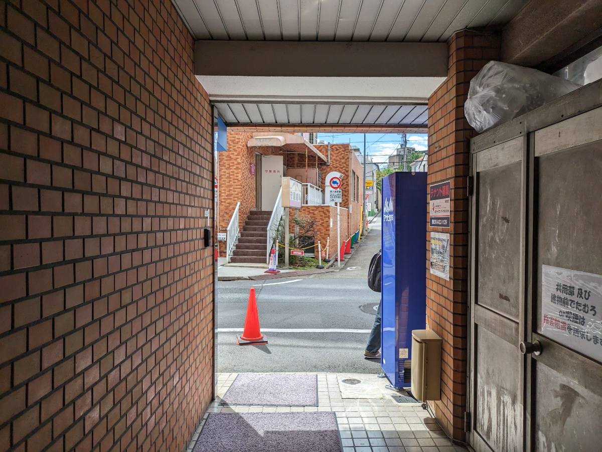 v20250113174038/fresh/building/J00100363302_12