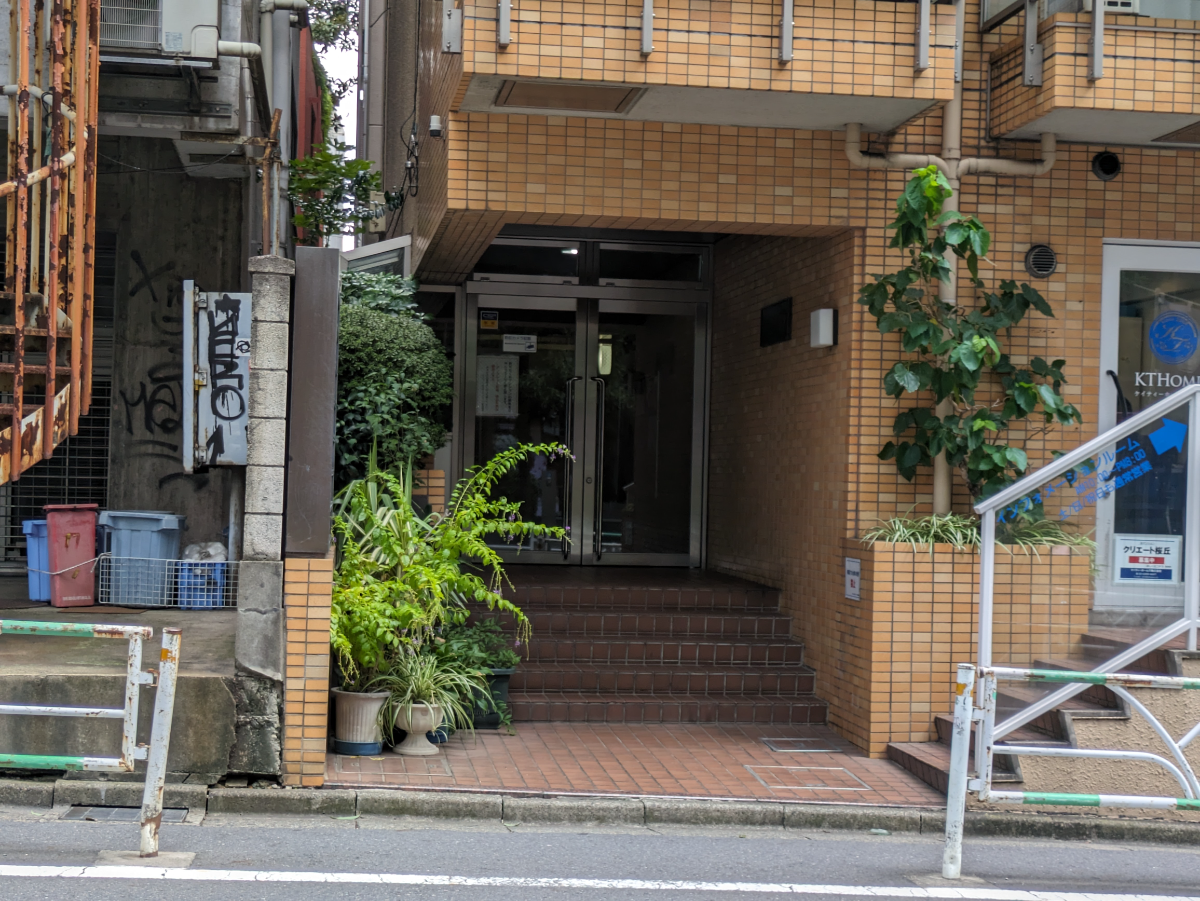 v20250117174112/fresh/building/J00100366923_10