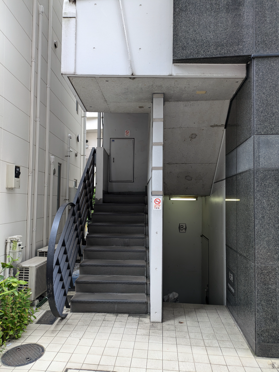 v20250303174104/fresh/building/J00100359615_8