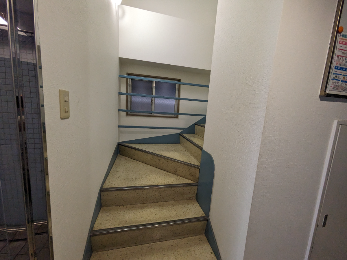 v20250303174104/fresh/building/J00100366894_5