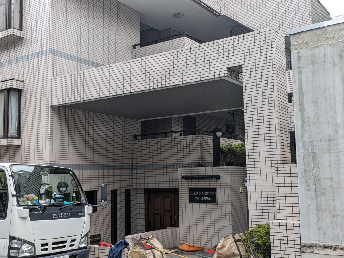 v20250303174104/fresh/building/J00100367752_5
