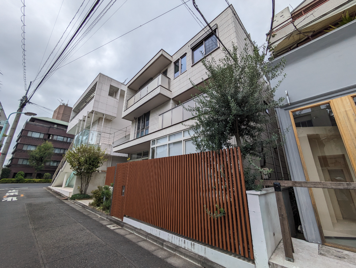 v20250303174104/fresh/building/J00100369464_13