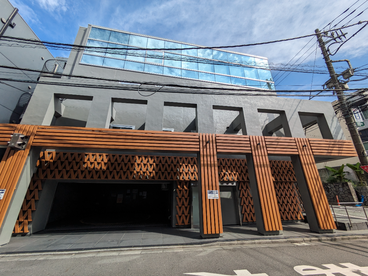 v20250307174110/fresh/building/J00100356522_1