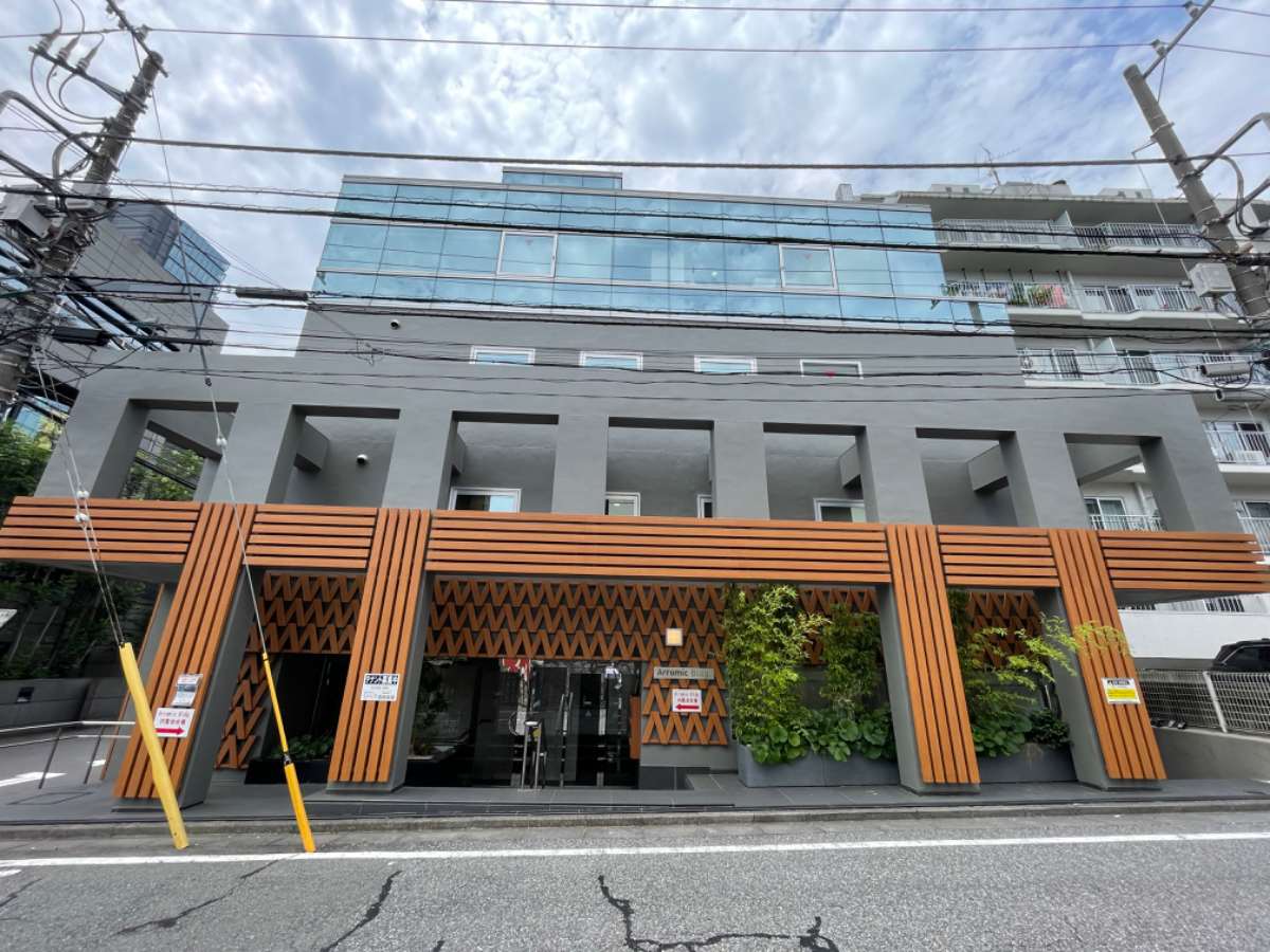 v20250307174110/fresh/building/J00100356522_4
