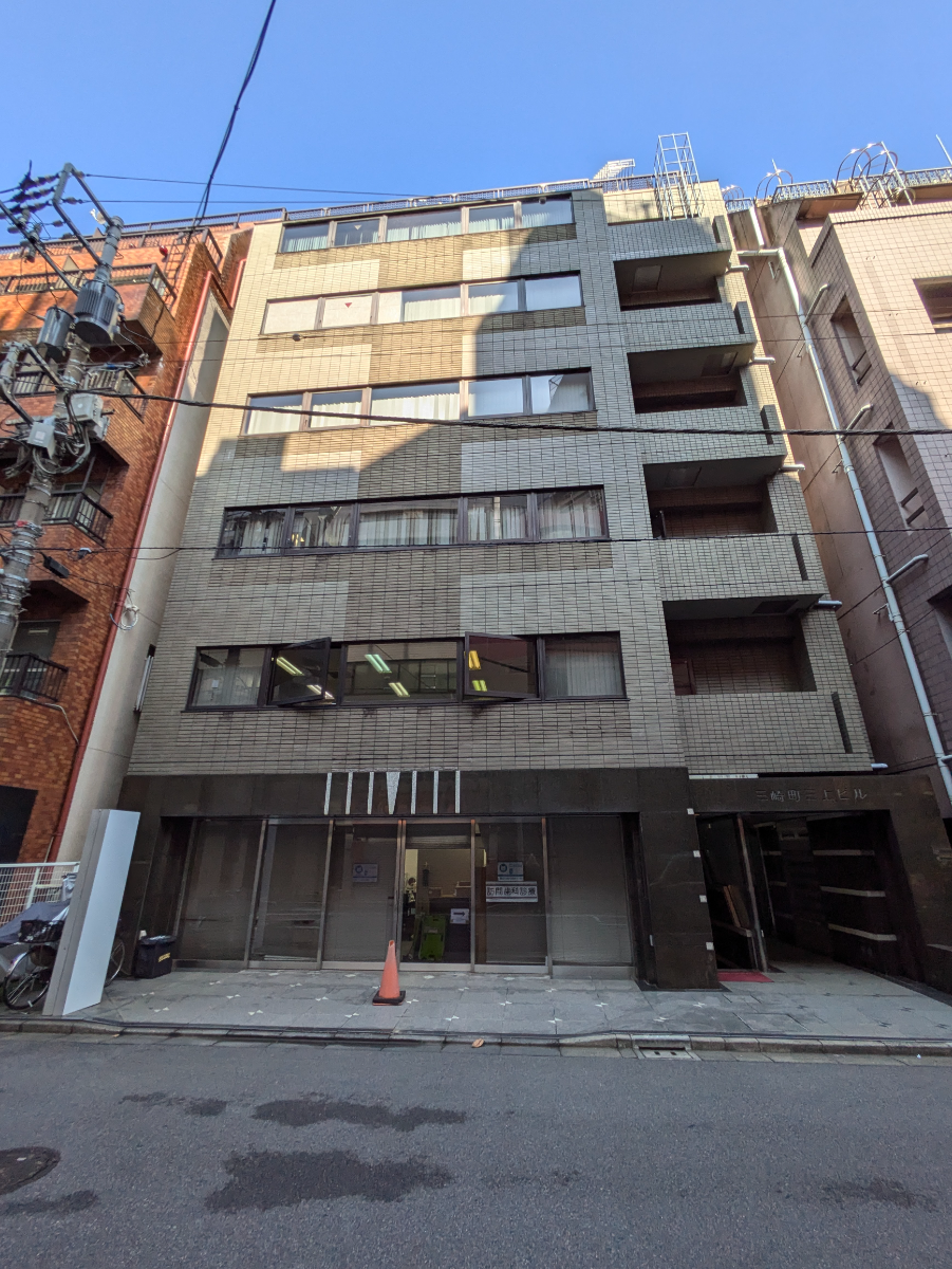v20250319174131/fresh/building/J00100357399_12