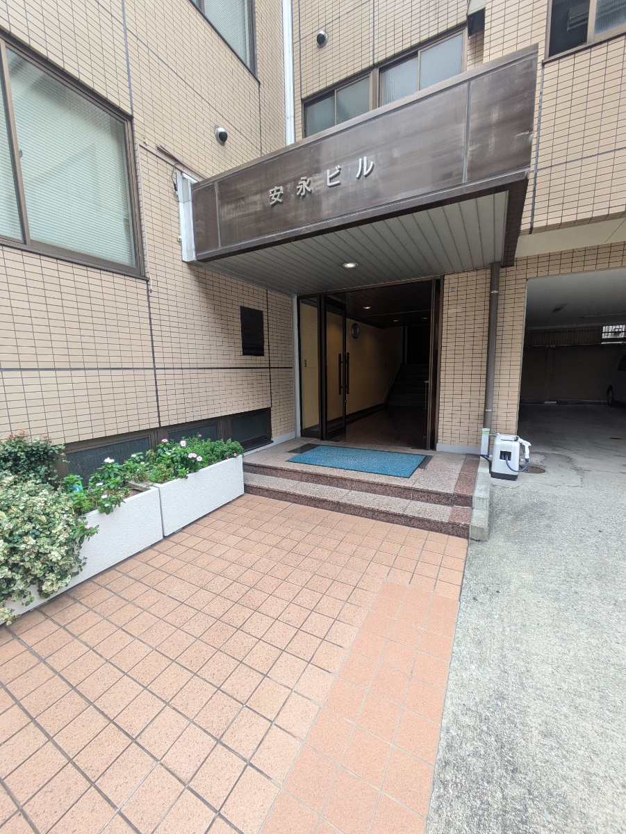 v20250319174131/fresh/building/J00100360448_3