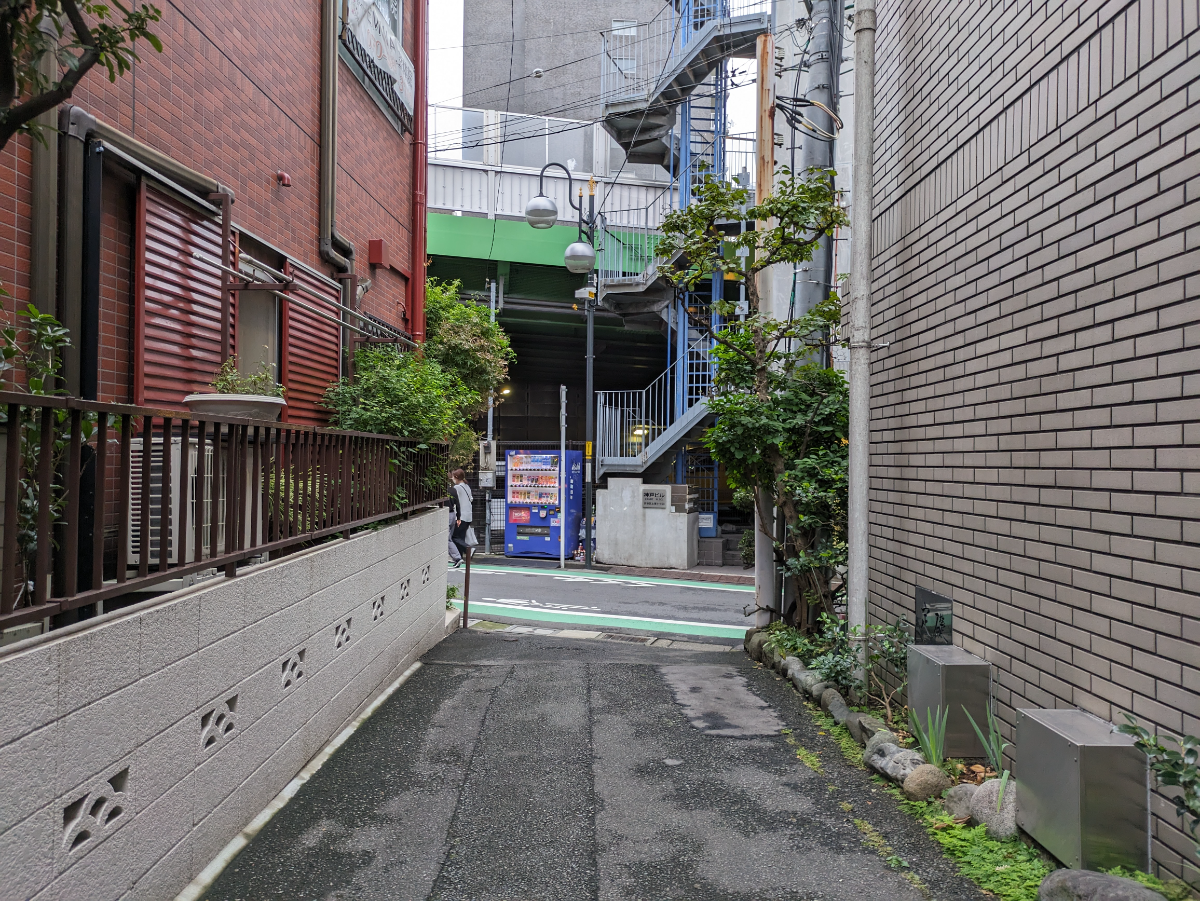 v20250319174131/fresh/building/J00100365054_13