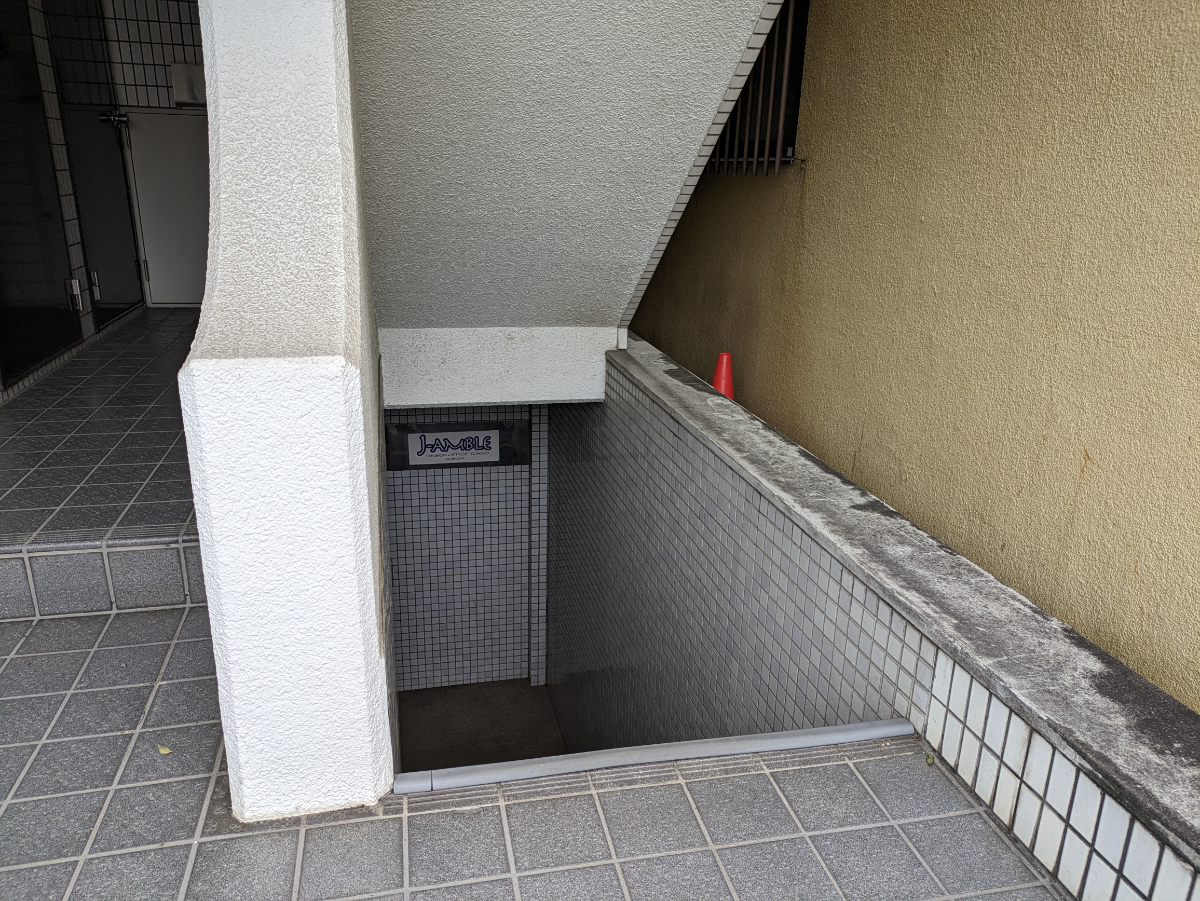 v20250319174131/fresh/building/J00100367907_7