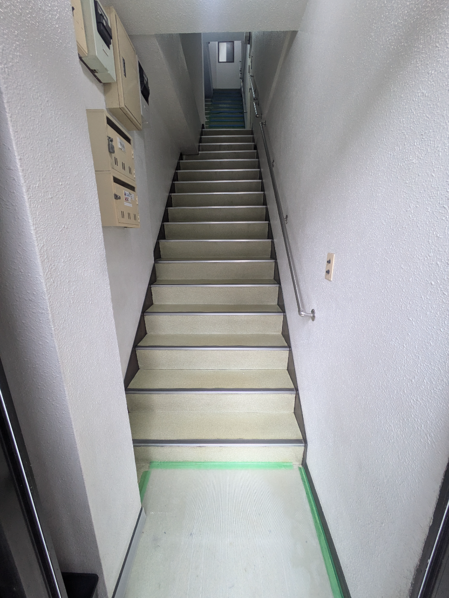 v20250319174131/fresh/building/J00100370524_4