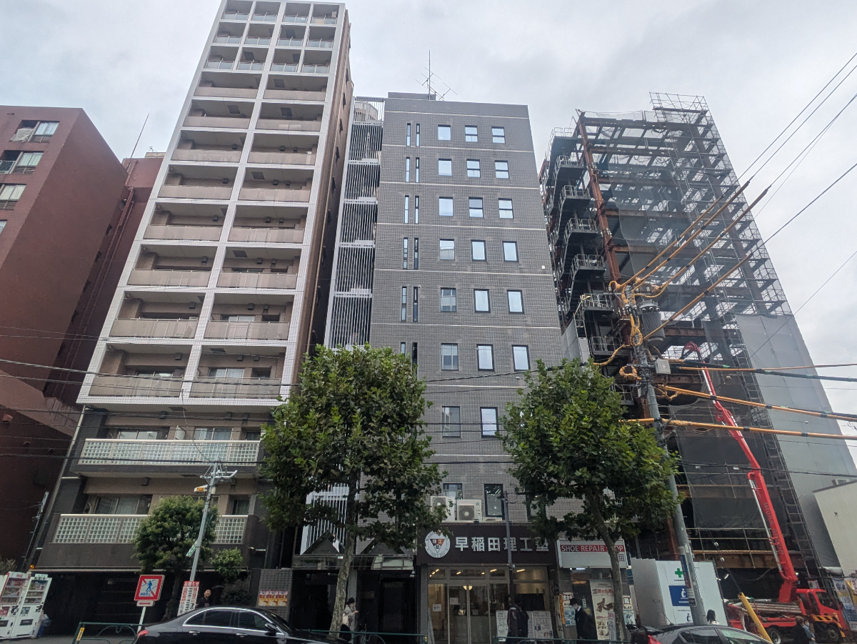 v20250324174119/fresh/building/J00100387724_1