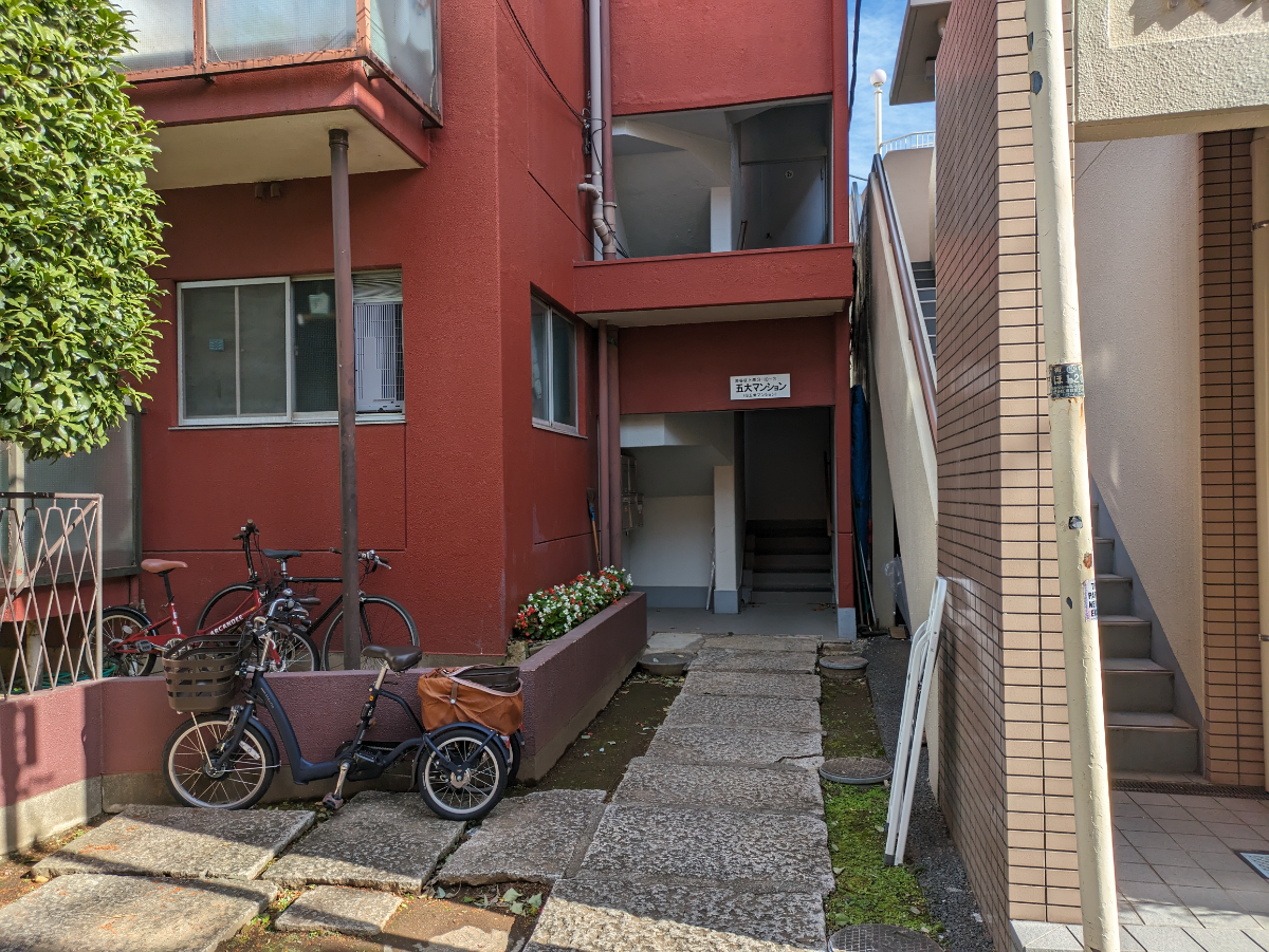 v20250402150806/fresh/building/J00100360910_3