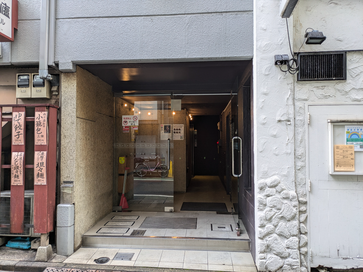 v20250427002254/fresh/building/J00100386327_3