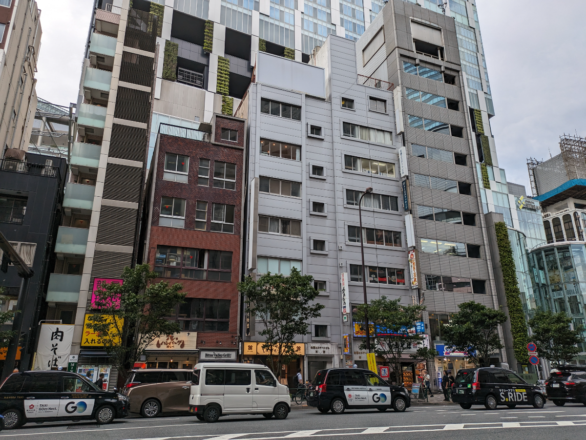 v20250427002254/fresh/building/J00100387015_1