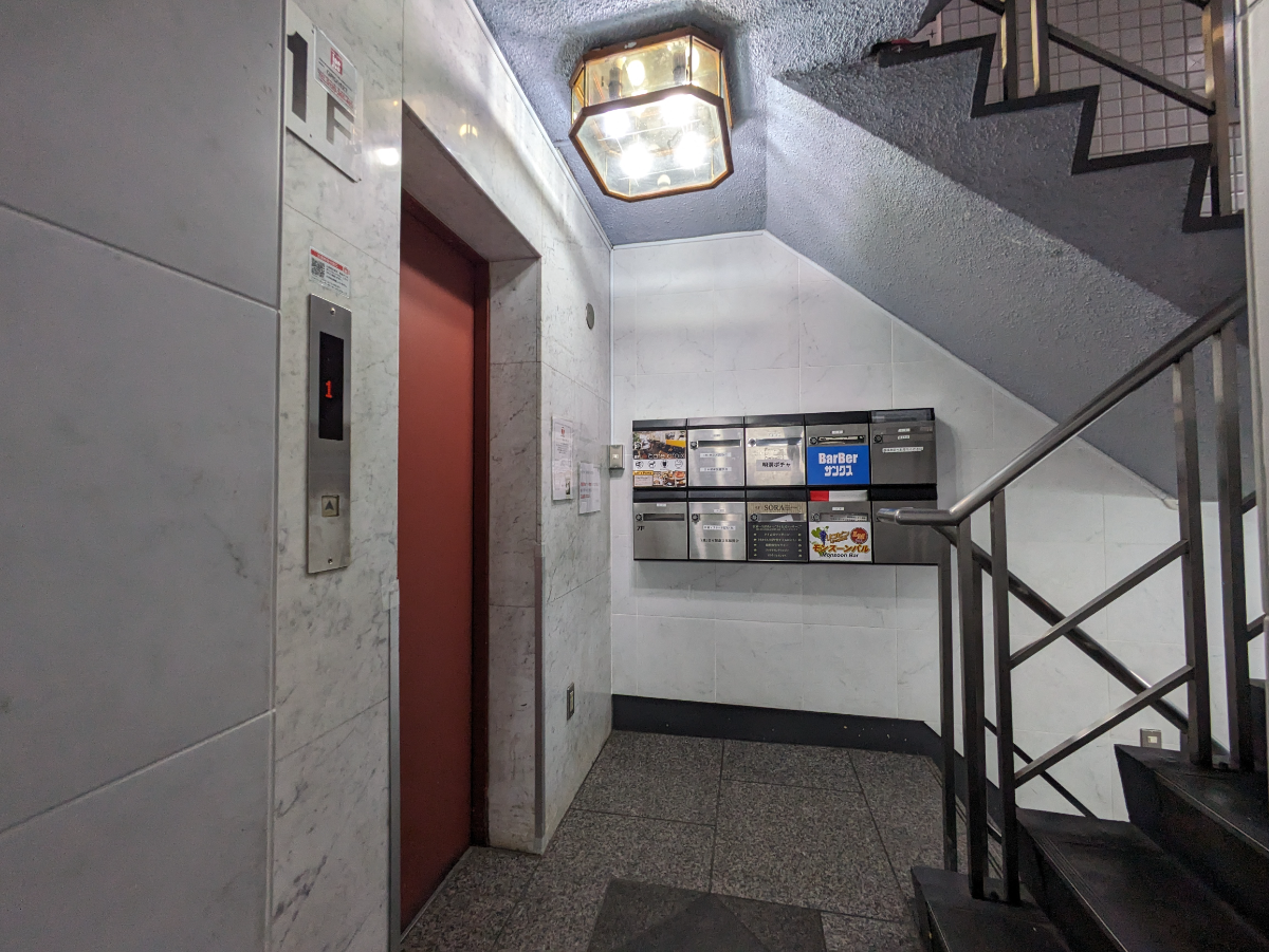 v20250427002254/fresh/building/J00100387015_4