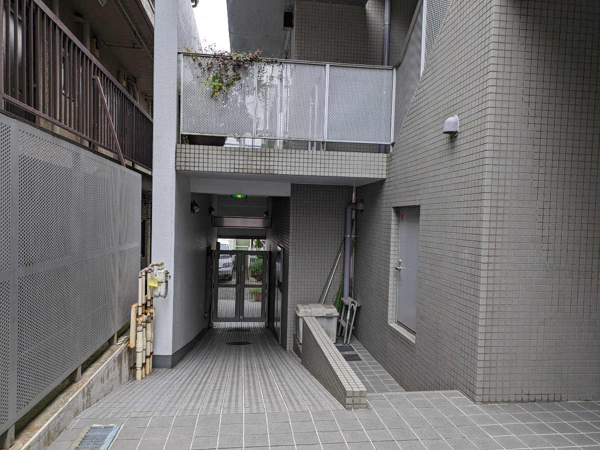 v20250427002254/fresh/building/J00100387072_5