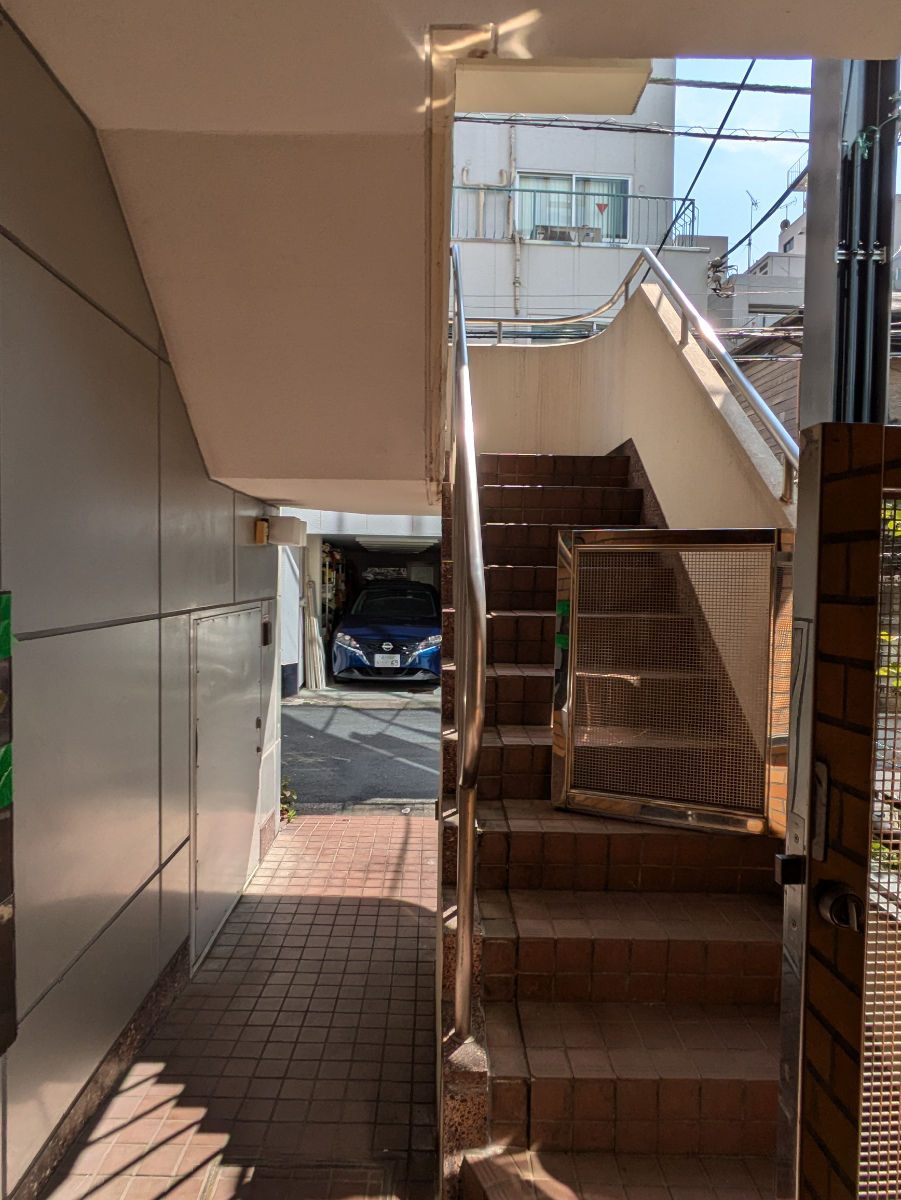 v20250427002254/fresh/building/J00100387306_4