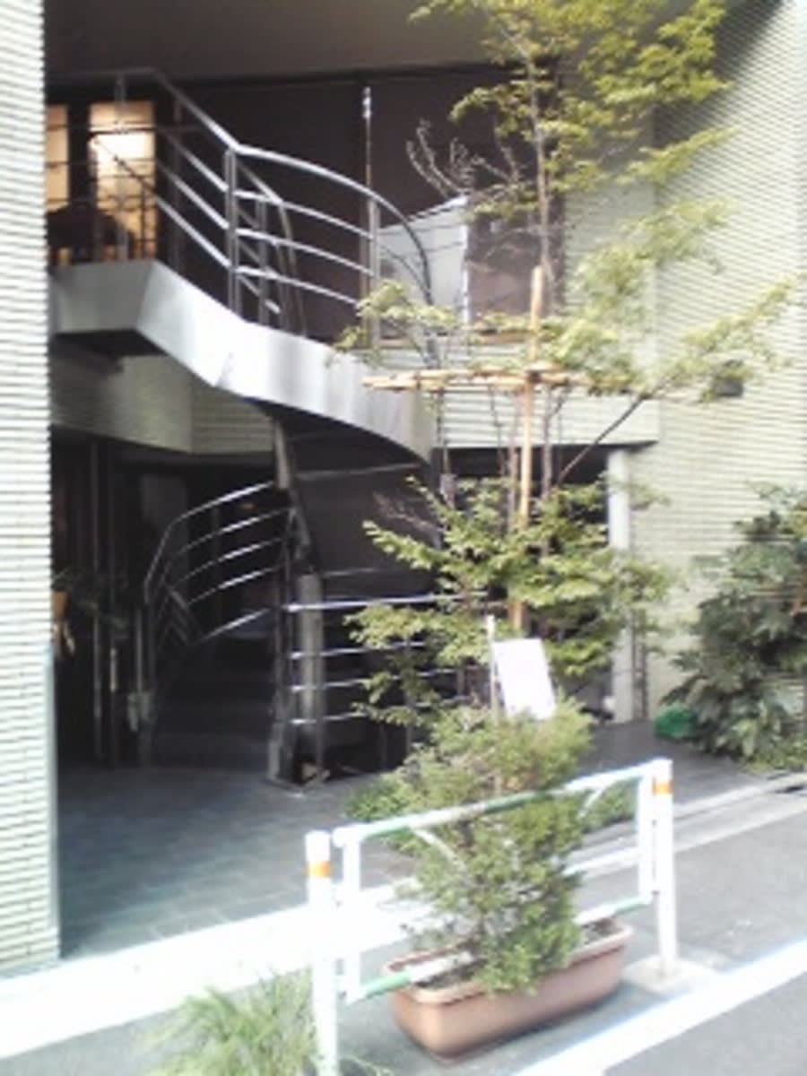 v20250427002254/fresh/building/J00100387919_3