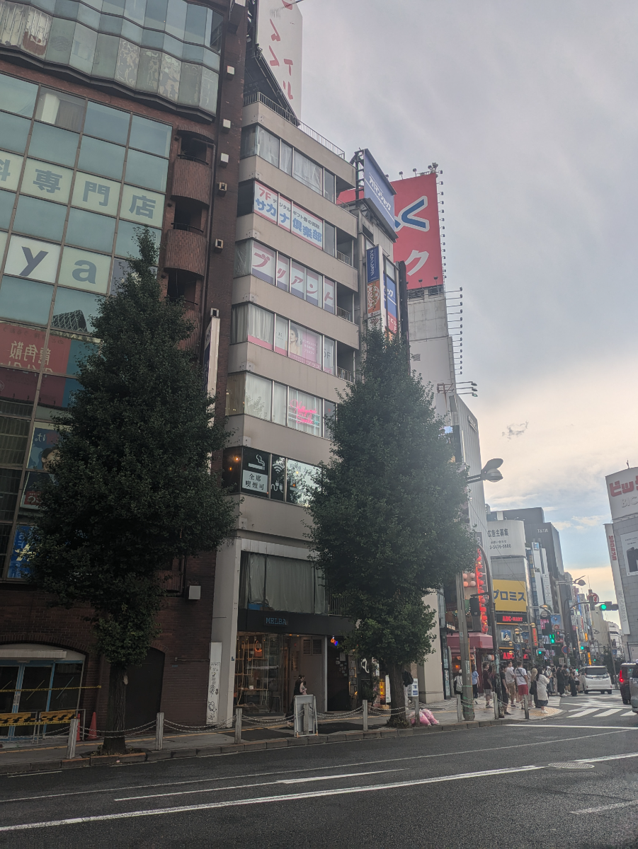 v20250427002254/fresh/building/J00100387988_6