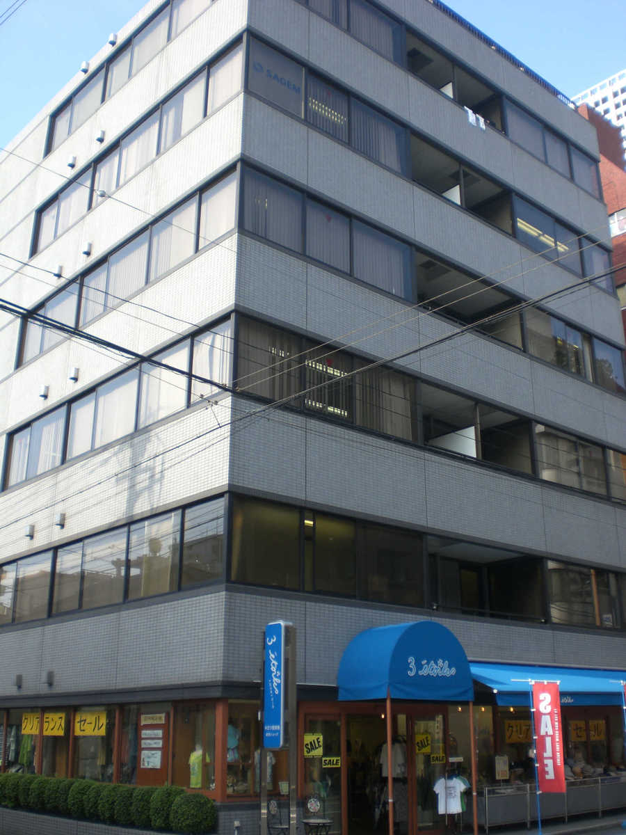 v20250427002254/fresh/building/J00100388294_1