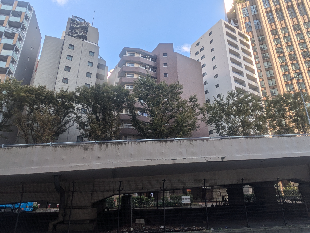 v20250427002254/fresh/building/J00100388392_9