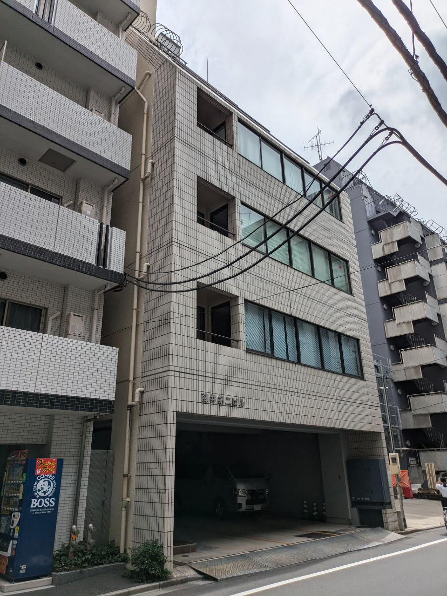 v20250427003014/fresh/building/J00100389258_1