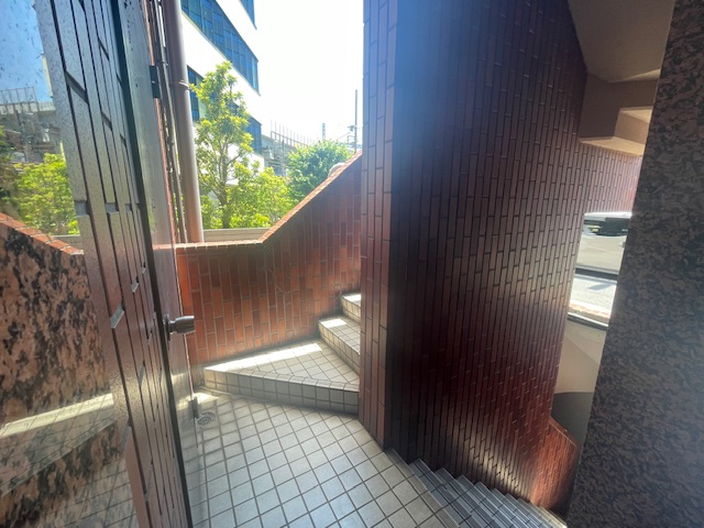 v20250427003014/fresh/building/J00100389361_9