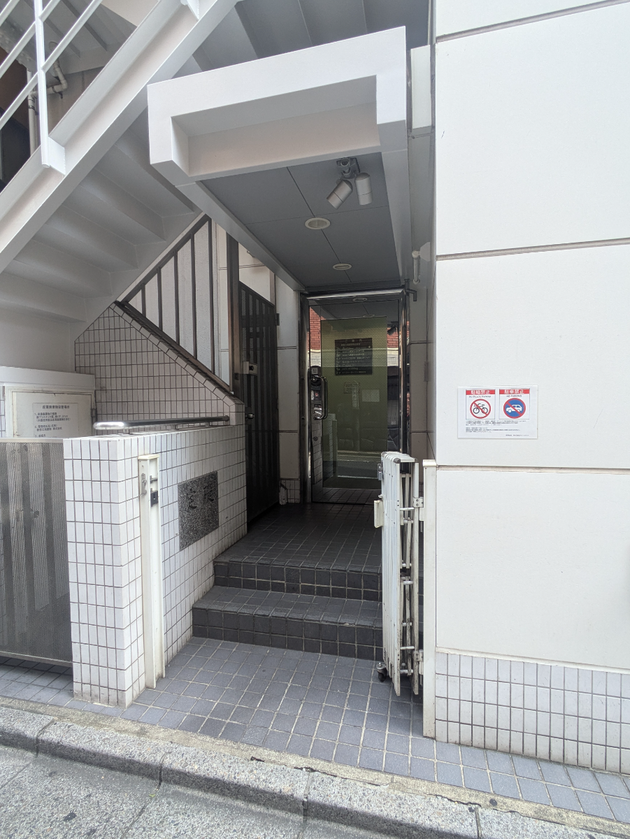 v20250427003014/fresh/building/J00100390004_3