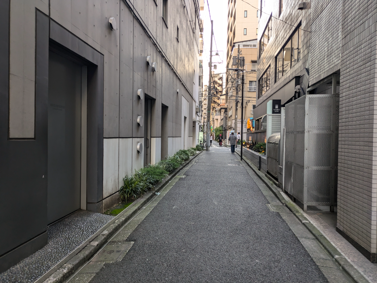 v20250427003014/fresh/building/J00100390453_2