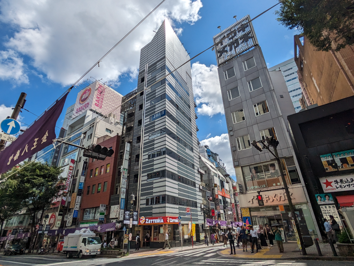 v20250427003014/fresh/building/J00100390733_1