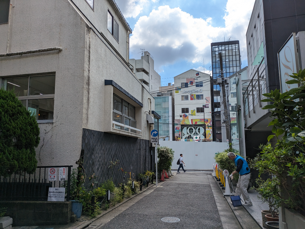 v20250427003015/fresh/building/J00100389288_12