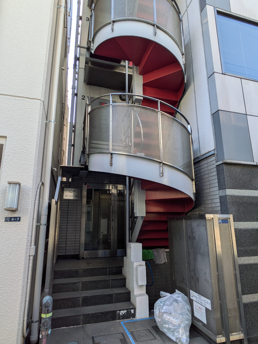 v20250427003015/fresh/building/J00100389403_5
