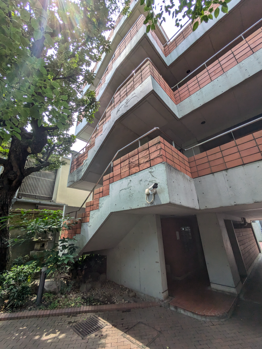 v20250427003015/fresh/building/J00100389857_16